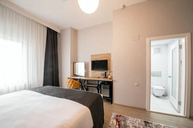 Adresin Hotel