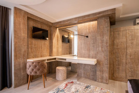 Adresin Hotel