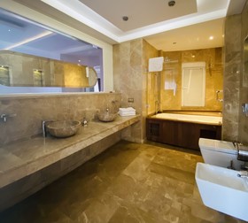 Blackmoon Villa Hotel