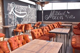 Blackmoon Villa Hotel