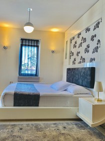 Blackmoon Villa Hotel