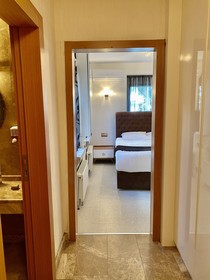 Blackmoon Villa Hotel