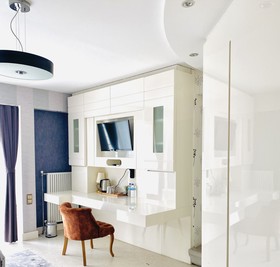 Blackmoon Villa Hotel