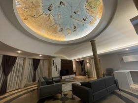 Blackmoon Villa Hotel