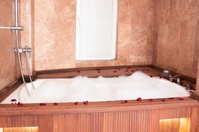 Blackmoon Villa Hotel