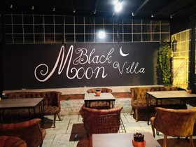 Blackmoon Villa Hotel