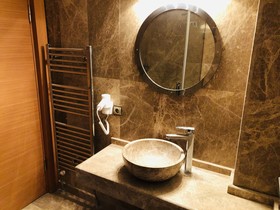 Blackmoon Villa Hotel