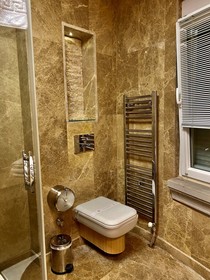 Blackmoon Villa Hotel