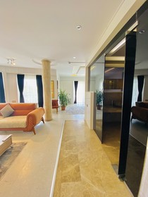 Blackmoon Villa Hotel