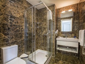 Alan Suites