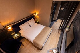 West Door Hotel