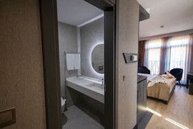 West Door Hotel