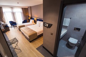 West Door Hotel