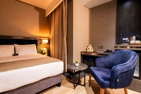 West Door Hotel
