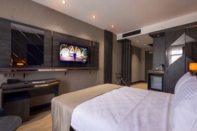 West Door Hotel