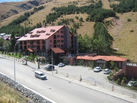 Dedeman Palandöken Ski Lodge