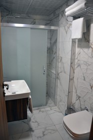 Saka Life Hotel