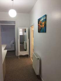 White Suite & Apartments