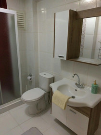 White Suite & Apartments