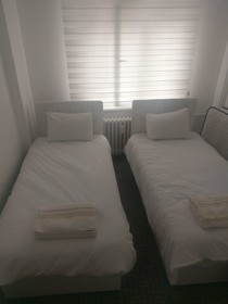 White Suite & Apartments