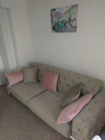 White Suite & Apartments