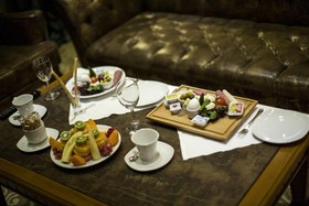 Teymur Continental Hotel & Convention Center