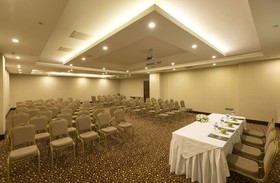 Teymur Continental Hotel & Convention Center