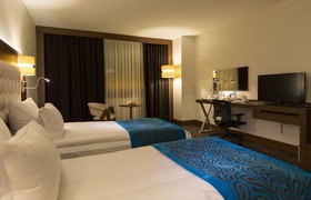 Teymur Continental Hotel & Convention Center