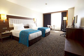 Teymur Continental Hotel & Convention Center