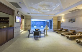 Teymur Continental Hotel & Convention Center