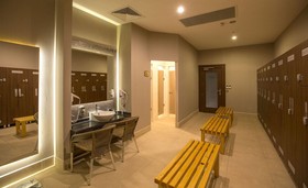 Teymur Continental Hotel & Convention Center