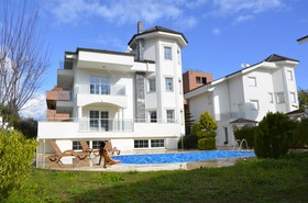 Botanik Villa Kemer