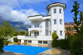 Botanik Villa Kemer