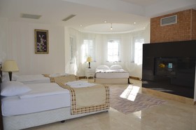Botanik Villa Kemer