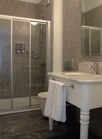 Kar's Otel
