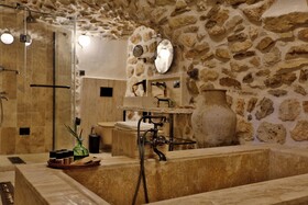 Arura Mardin