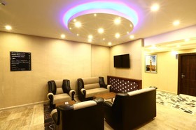 Azd House Hotel