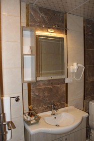 Azd House Hotel