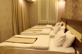 Azd House Hotel