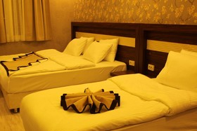 Azd House Hotel