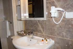 Azd House Hotel