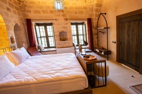 Mirsoum Hotel