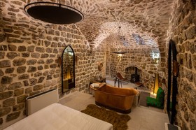 Mirsoum Hotel