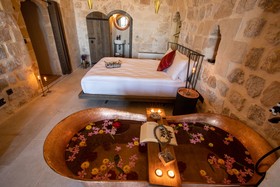 Mirsoum Hotel