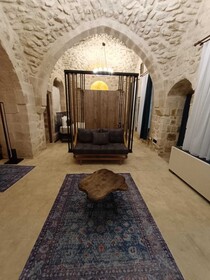 Tugmaner Small House Ajar