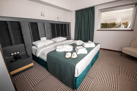 Qayser Hotel Deluxe