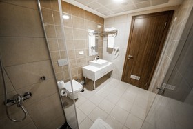Qayser Hotel Deluxe