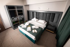 Qayser Hotel Deluxe