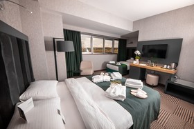 Qayser Hotel Deluxe