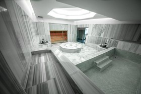 Qayser Hotel Deluxe